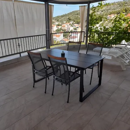 Apartmani Petra Primosten Exterior photo