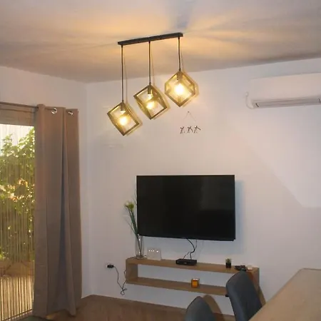 Apartmani Petra Primosten Exterior photo