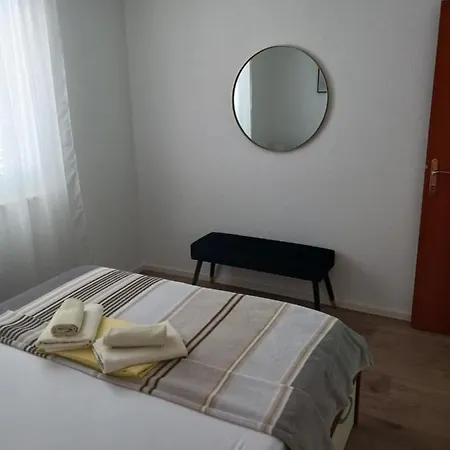 Apartmani Petra Primosten Exterior photo