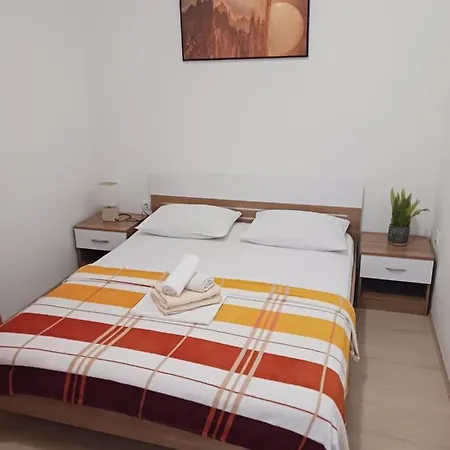 Apartmani Petra Primosten Exterior photo