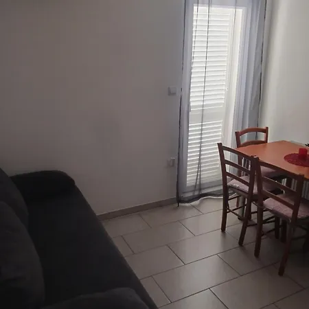 Apartmani Petra Primosten Exterior photo