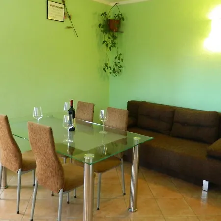 Apartmani Petra Primosten Exterior photo