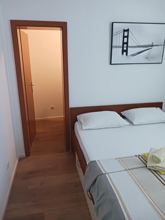 Apartment Petra Primosten