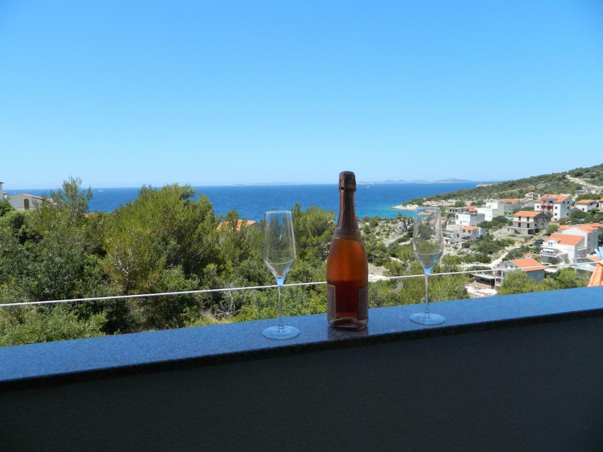 Petra Apartment Primosten